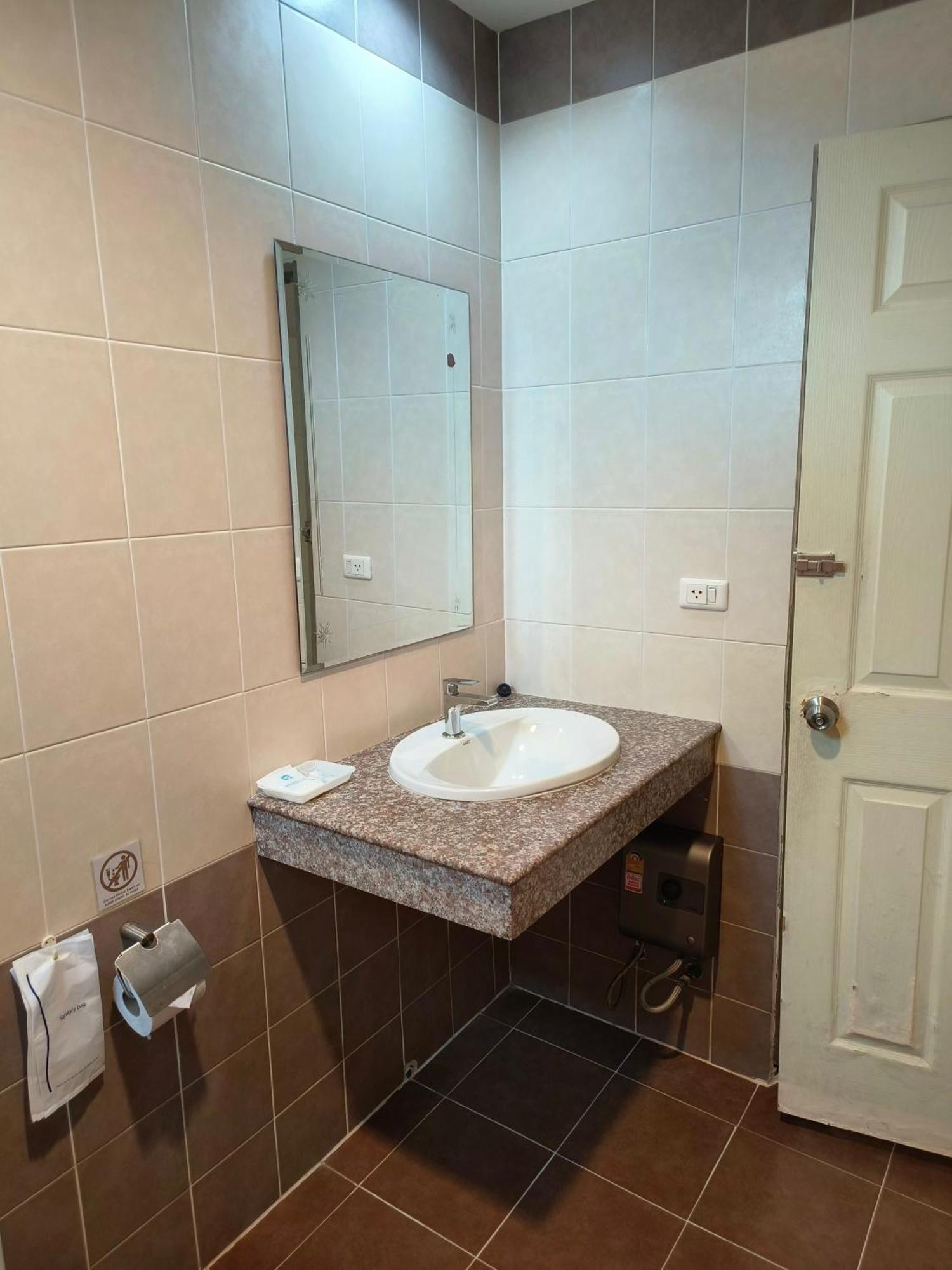 Aonang Goodwill Hotell Ao Nang Exteriör bild